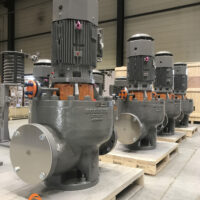 Close couplet heavy duty pump
